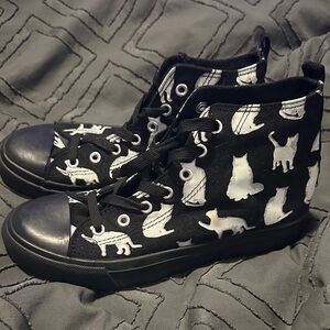 Hot Topic Black High-Top Sneakers with White Cat Pattern